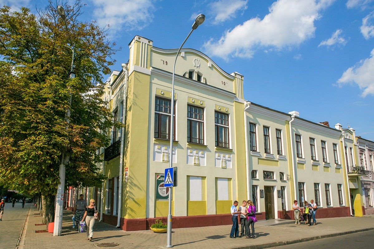 Город бобруйск улицы. Бобруйский краеведческий музей. Бобруйск Могилевская обл. Бобруйск панорамы улиц. Бобруйская 40.